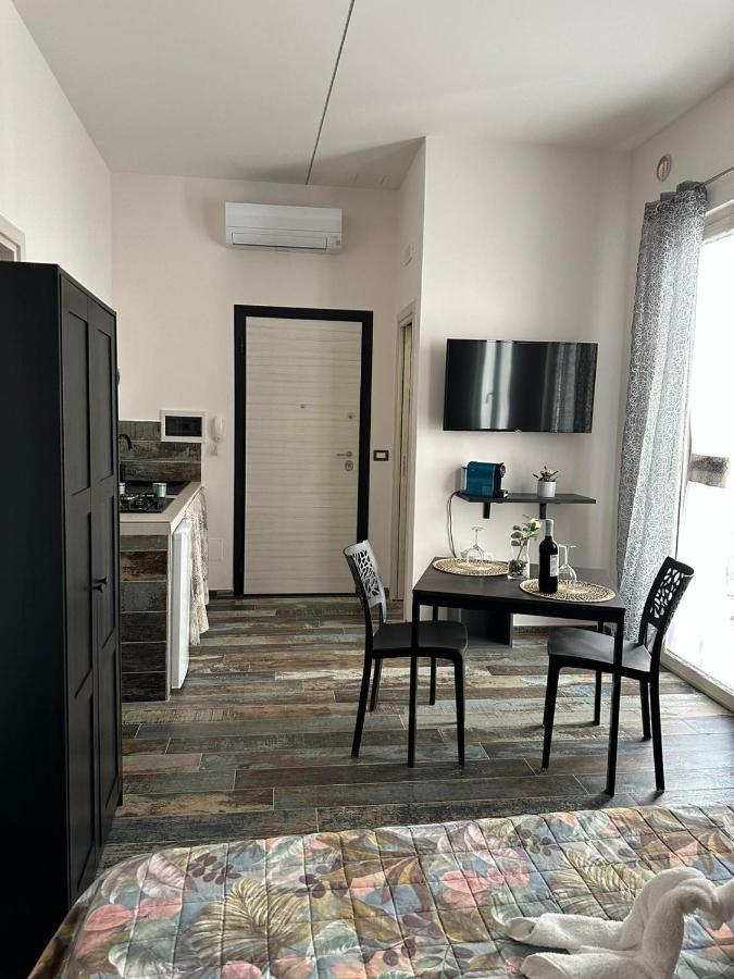 Home J&J Bari Exterior foto